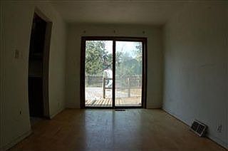 5th image of 155 Robinwood Ave