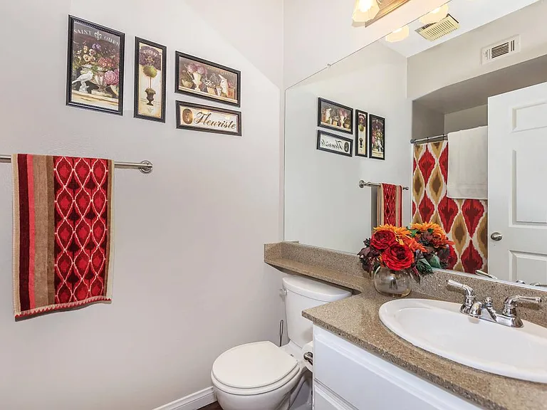 26160 Laguna Ct — Photo 12