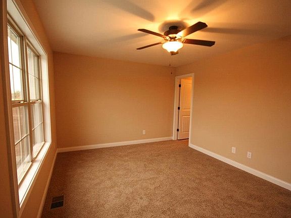 2nd image of 1817 Beckett Dr