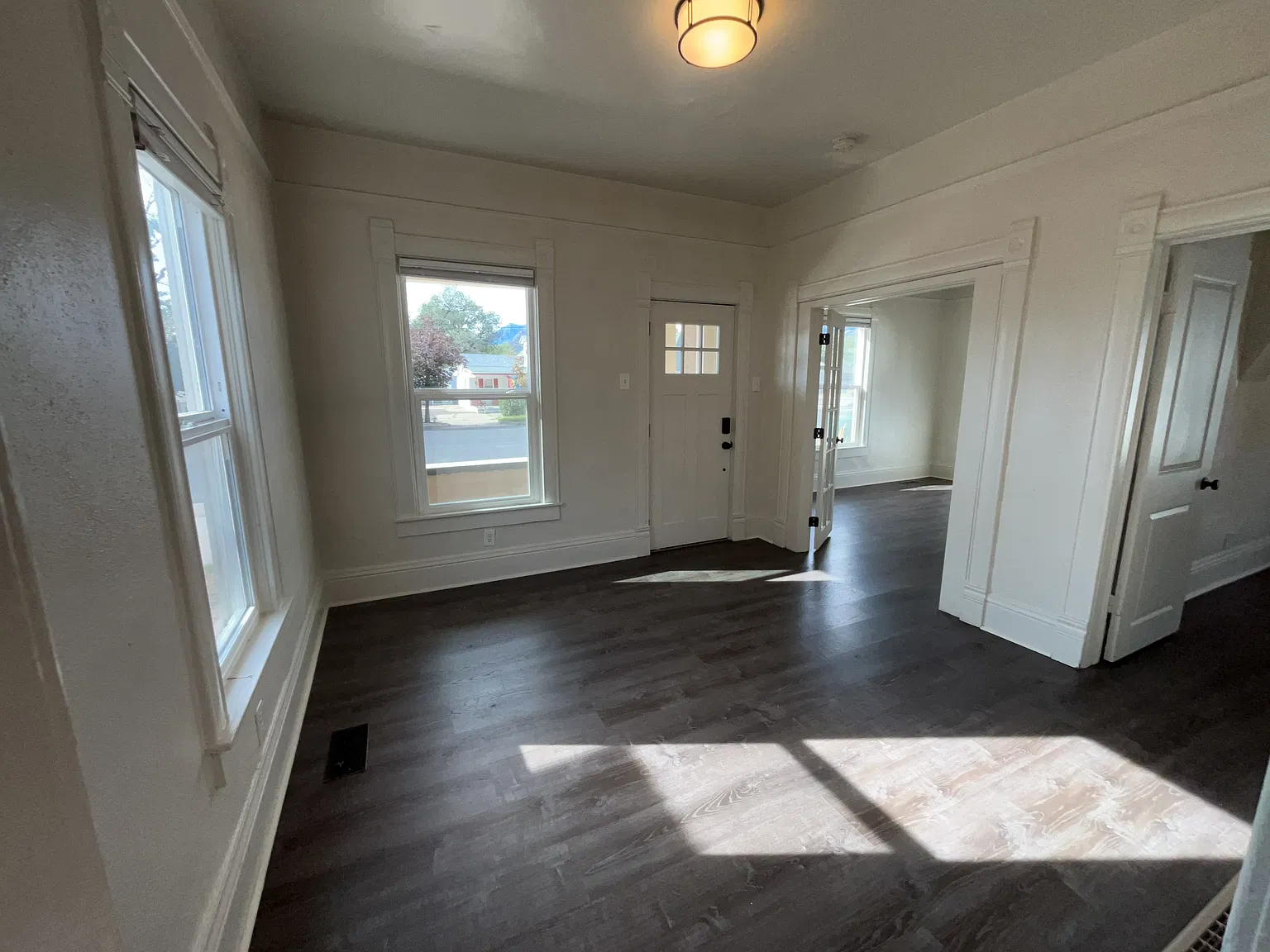 24 W Las Animas Street — Photo 2