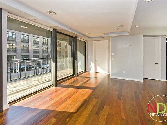 3rd image of 268 Wythe Ave APT 2