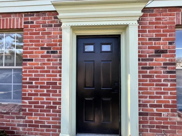 1407 Vadera Ct, Fenton, MO 63026