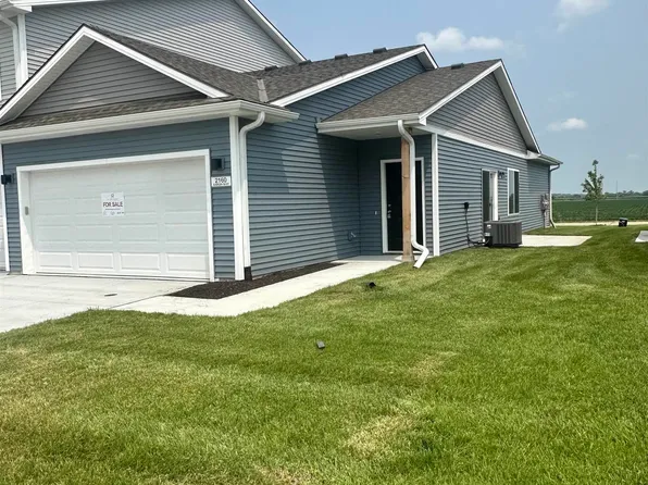 2160 N Aaron Way, Fremont, NE 68025