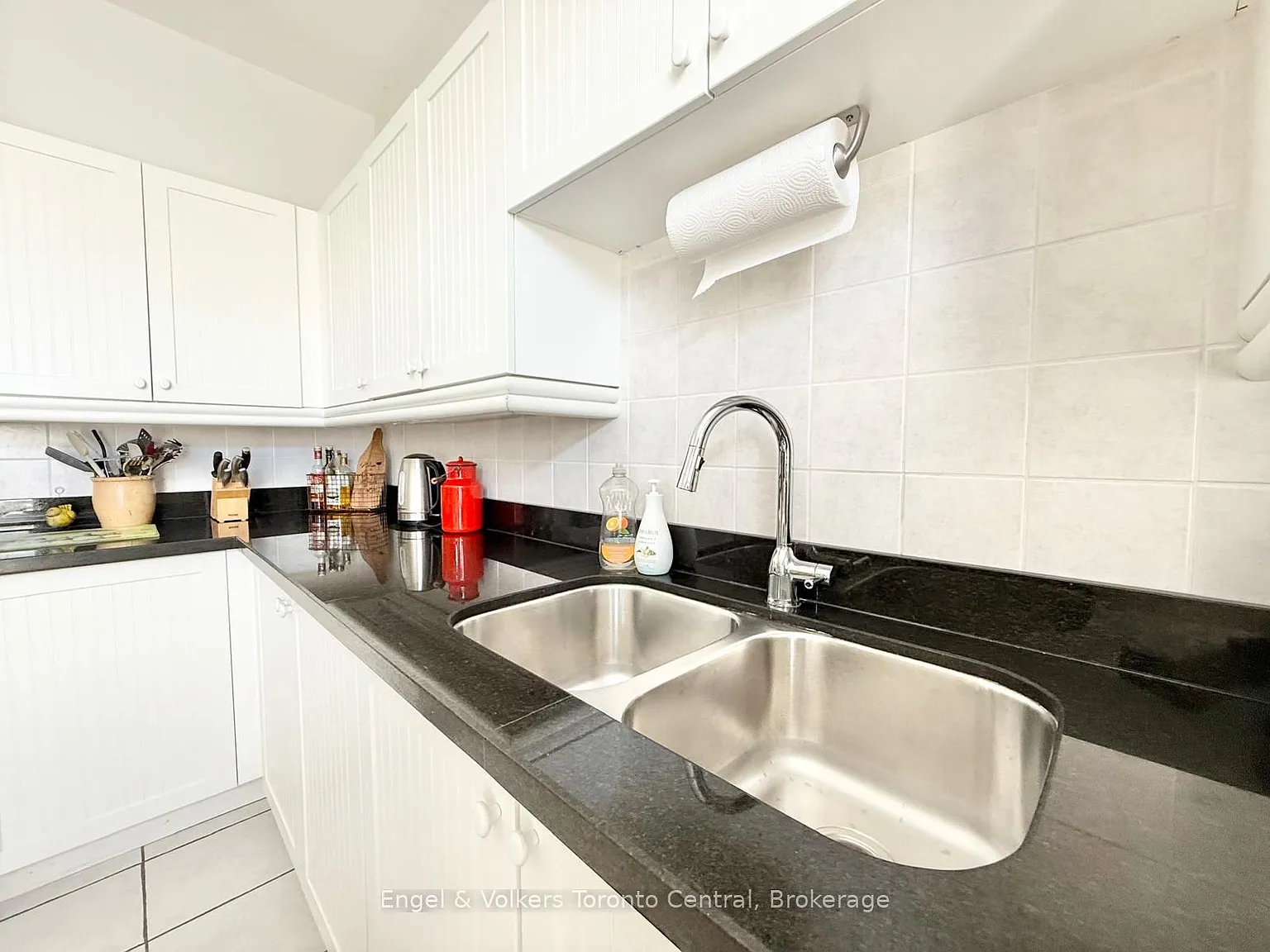 2 bed, $3,188 — Photo 2