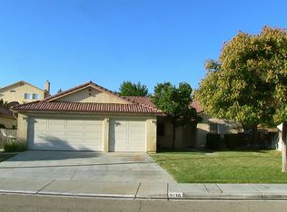 3136 Shale Rd, Palmdale, CA 93550