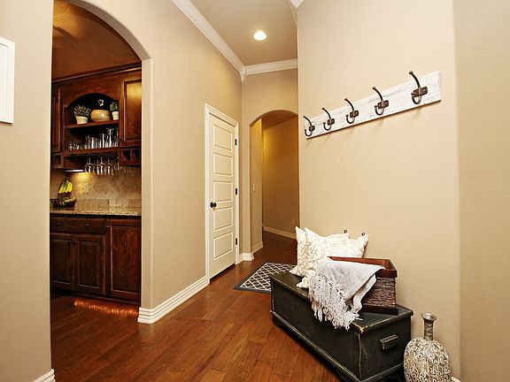 Hall/Mudroom