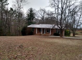 10571 New Cut Off Rd, Bon Aqua, TN 37025