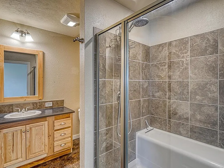 203 Chestnut St — Photo 15