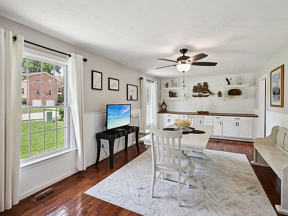 2nd image of 761 Meadow Wood Dr