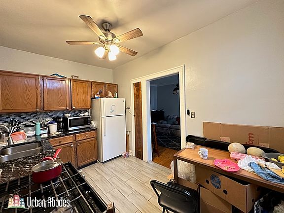 5th image of 5642 N Kimball Ave #3