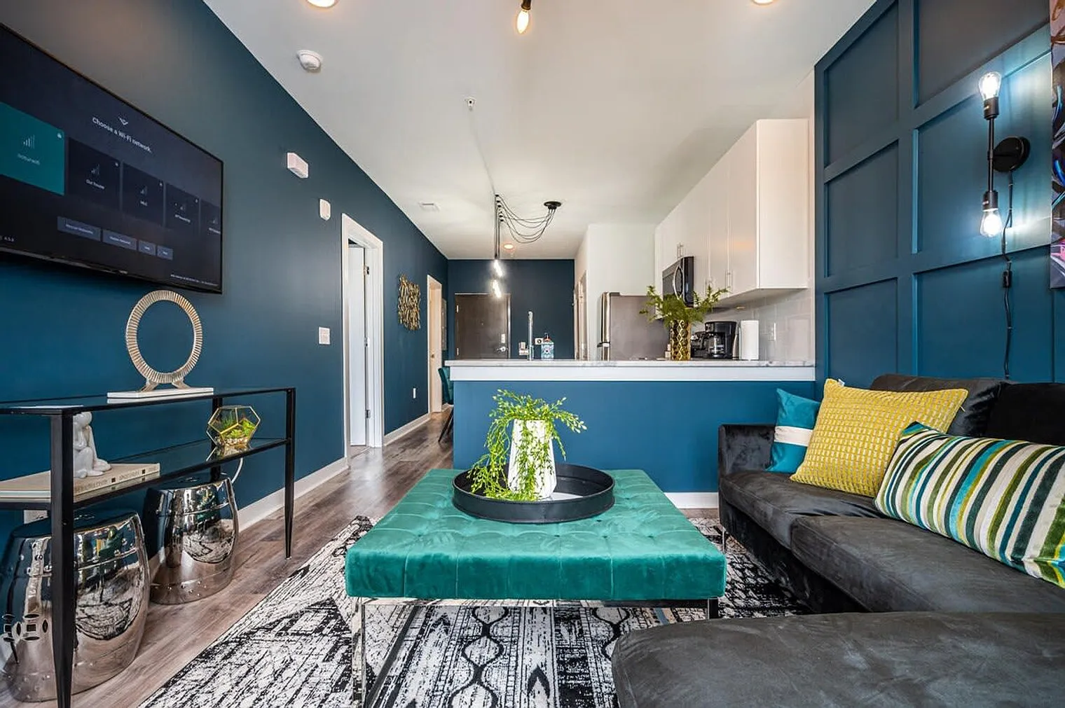 1 bed, 1.0 bath, 592 sqft, $3,862 — Photo 4