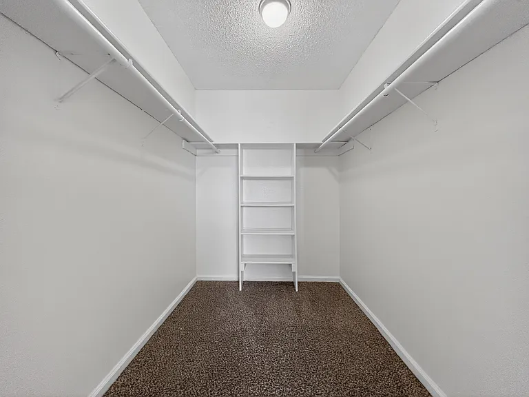 Quail Run Apartments — Photo 11