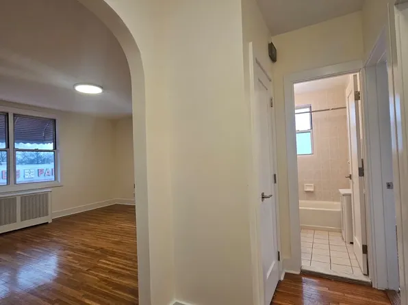 49-10 30th Avenue image 3 of 8