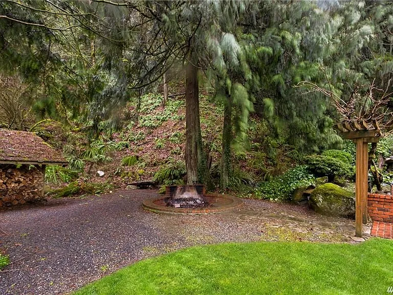 11922 Issaquah Hobart Rd SE — Photo 40