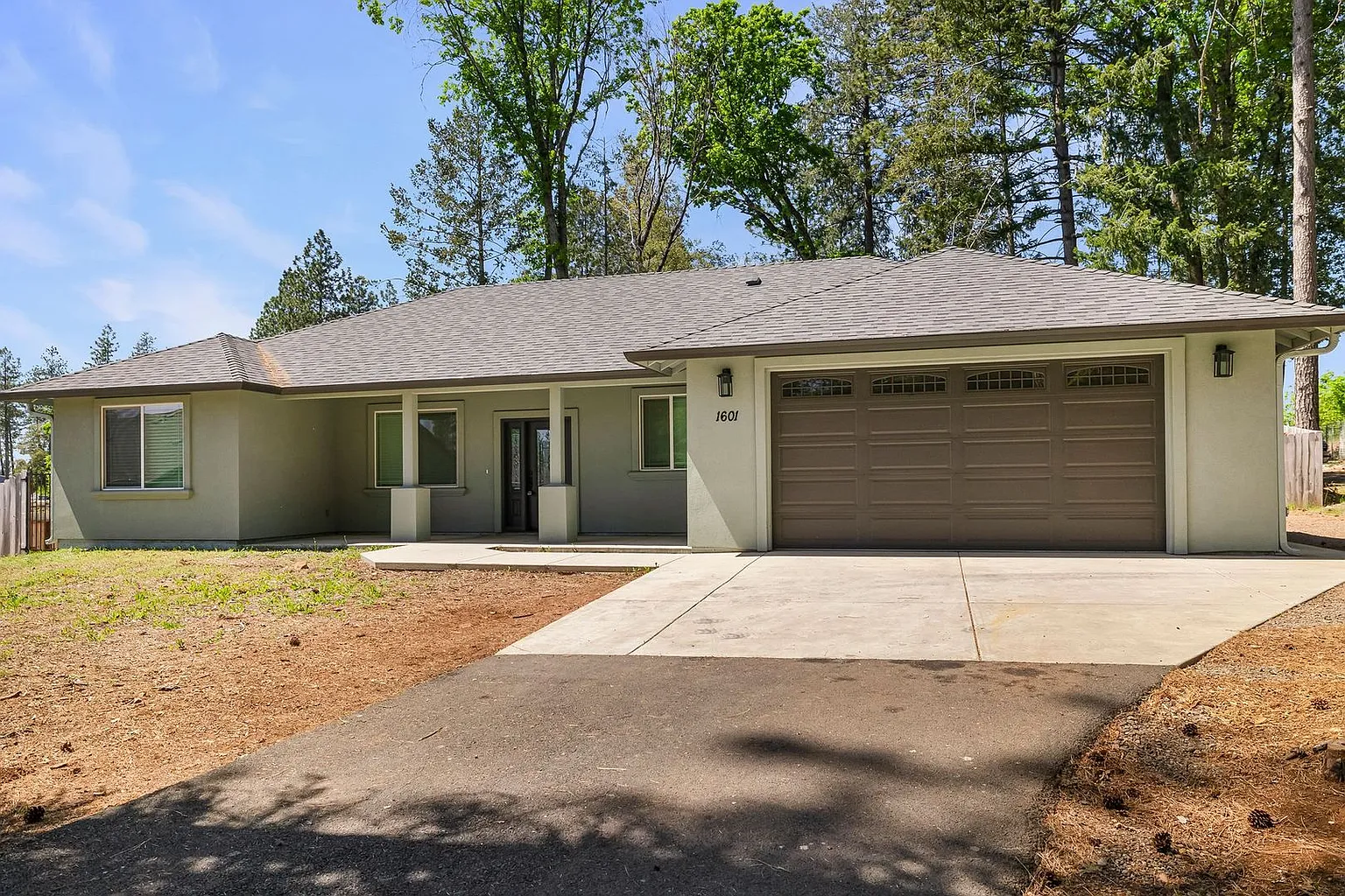 1601 Gate Ln photo 1