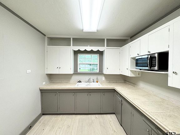 5th image of 503 N 7th St