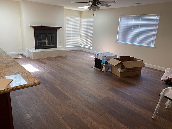 500 SQ. FT Family Roomm