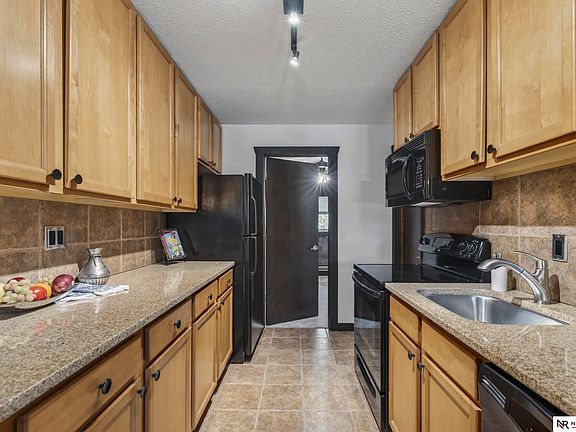 3rd image of 8941 Miami St #3