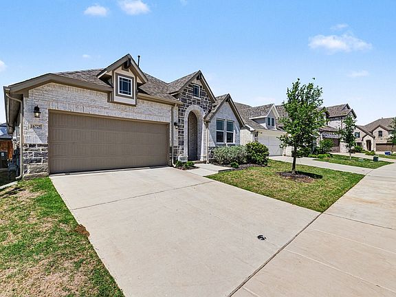 3rd image of 16725 Hidden Cove Dr