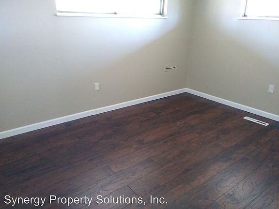 2nd image of 11 Taft St