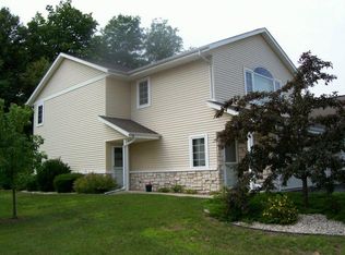2445 Country Creek Cir APT 1, West Bend, WI 53095