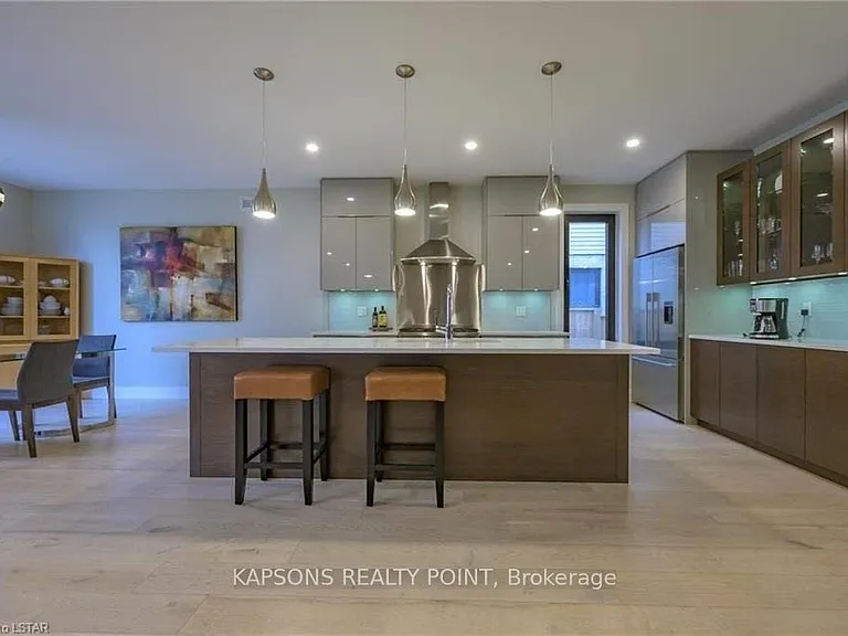 2368 Red Thorne Ave — Photo 6