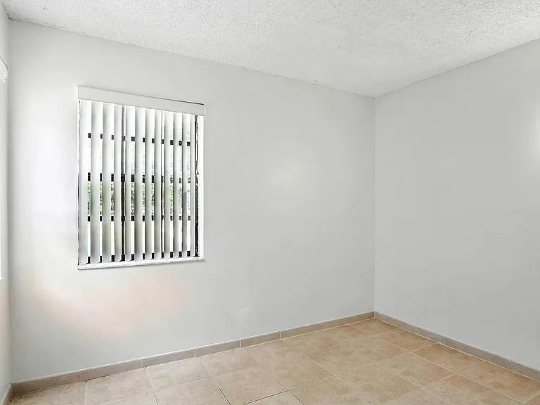 3050 Norwood Pl #N112 — Photo 8