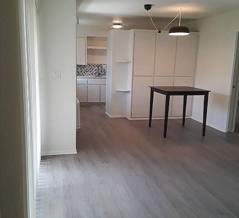 3rd image of 71 N Roosevelt Ave #5