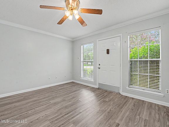 4th image of 413 Kahler St APT 5
