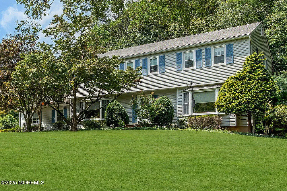 15 Goldsmith Drive photo 1