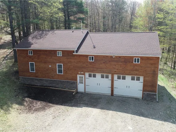7457 Sugarberry Dr, Naples, NY 14512