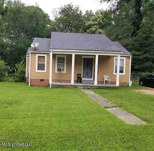 1st image of 394 Woody Dr