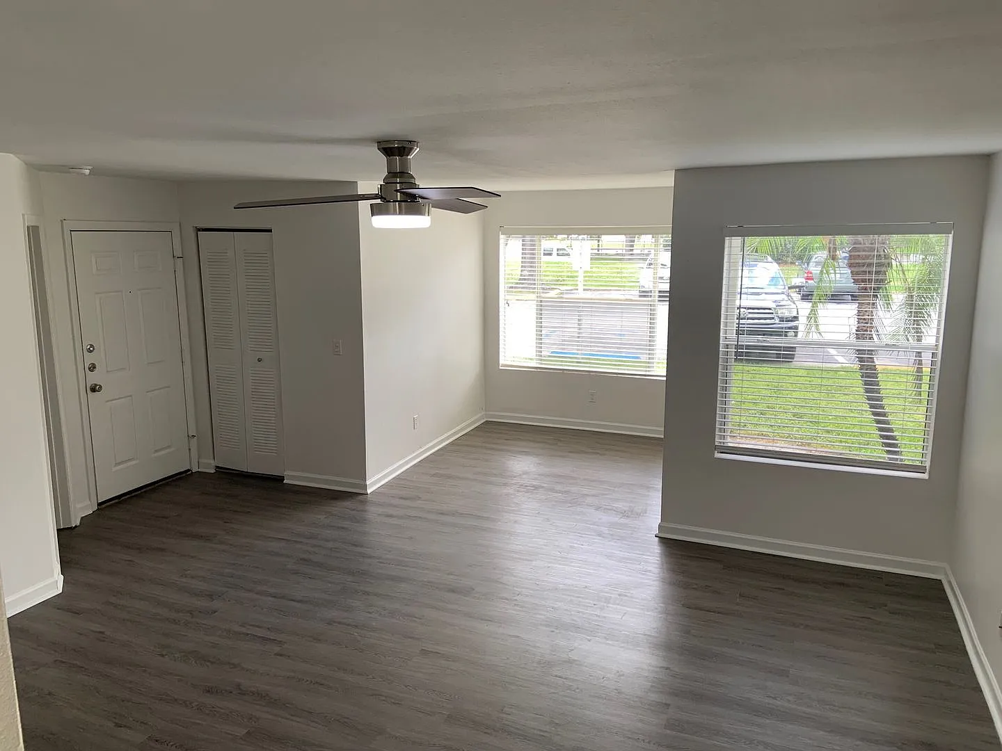 Beautiful 1/1 Condo Near Millenia Mall! — Photo 3