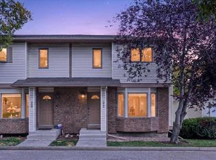 32 N Patina Park SW, Calgary, AB T3H3E1