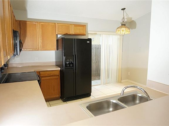 4th image of 10237 Vista Cove Ln