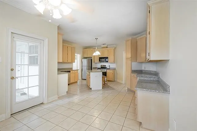 3070 Pine Pl — Photo 8
