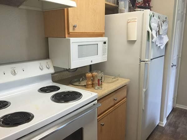 2nd image of 1626 Meridian Way