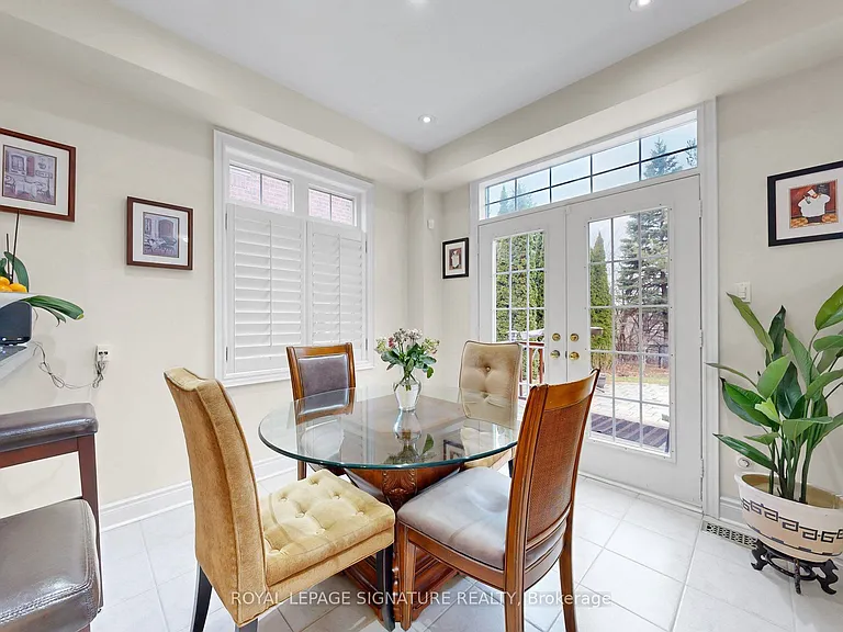 1590 Hallstone Rd — Photo 19