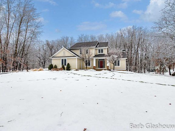 2nd image of 3130 Pickford Dr SE