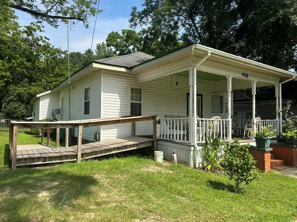 458 S Main St, Brundidge, AL 36010