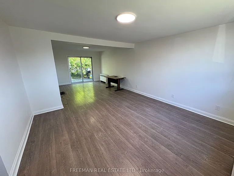 535 Lawrence Ave W — Photo 5