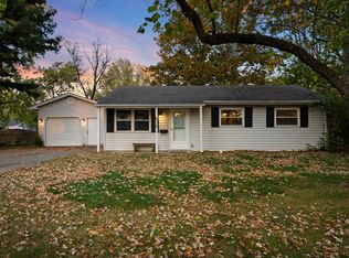 808 Jacobs Ln, O'Fallon, MO 63366