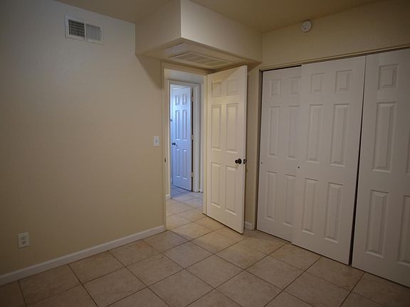 4th image of 523 E Jacinto St