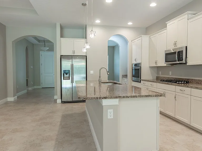 906 Victoria Hills Dr S — Photo 4