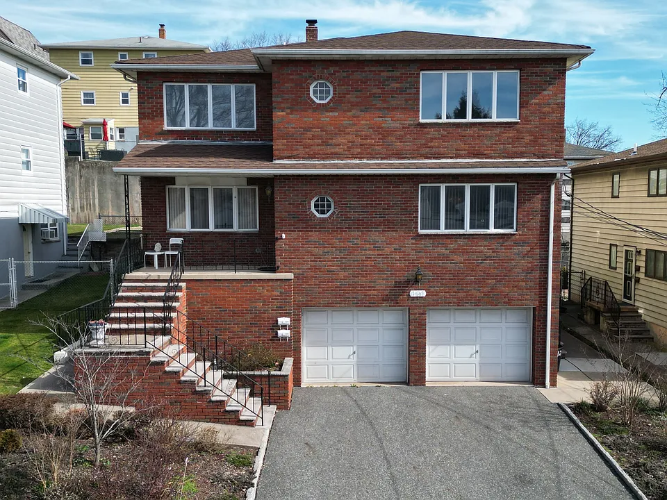 121 E Edsall Ave #2F