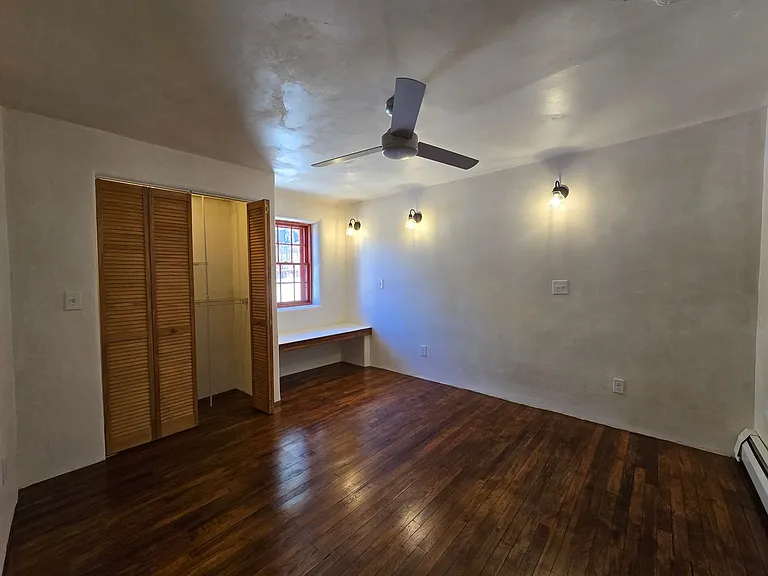 603 1/2 Paseo De Peralta — Photo 10