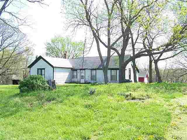 2nd image of 10692 Rangeline Rd