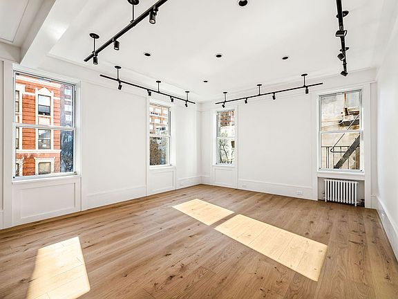 4th image of 301 W 17th St APT 4W