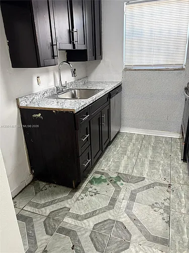 270 NE 142nd St #14A Photo 1