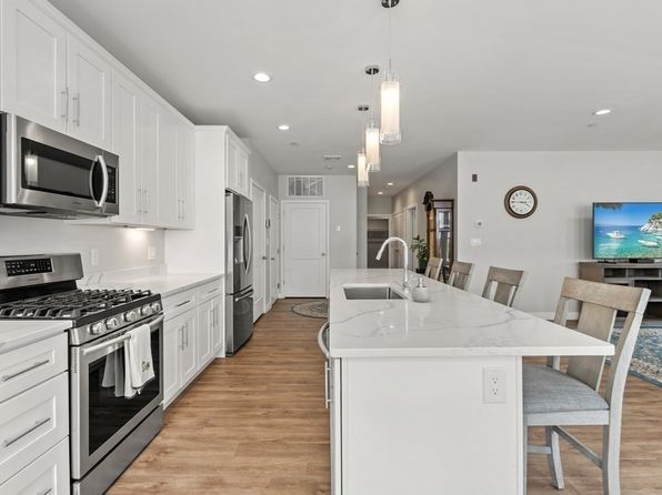 642 Main St Unit 301